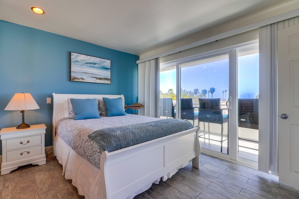 Virtual tour photo 26 of 43 for 2687 Ocean Front Walk