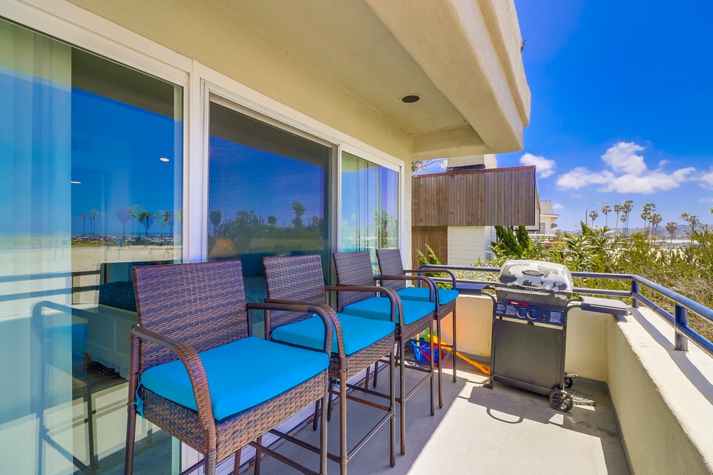 Virtual tour photo 32 of 43 for 2687 Ocean Front Walk