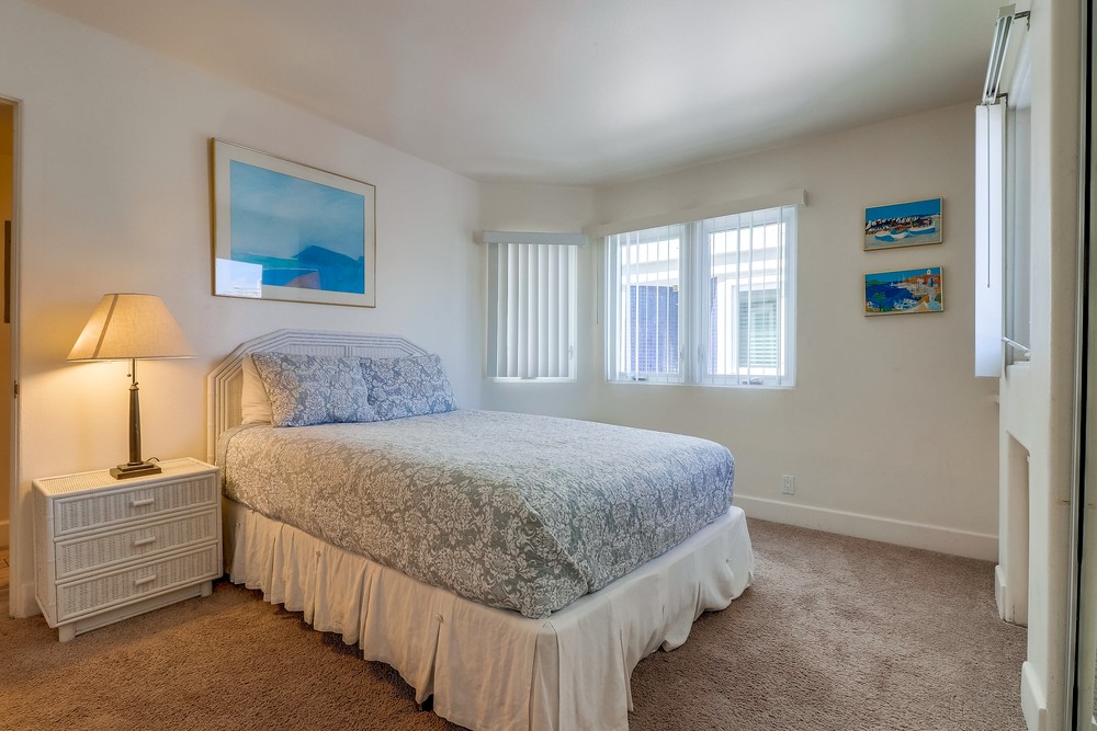 Virtual tour photo 37 of 43 for 2687 Ocean Front Walk