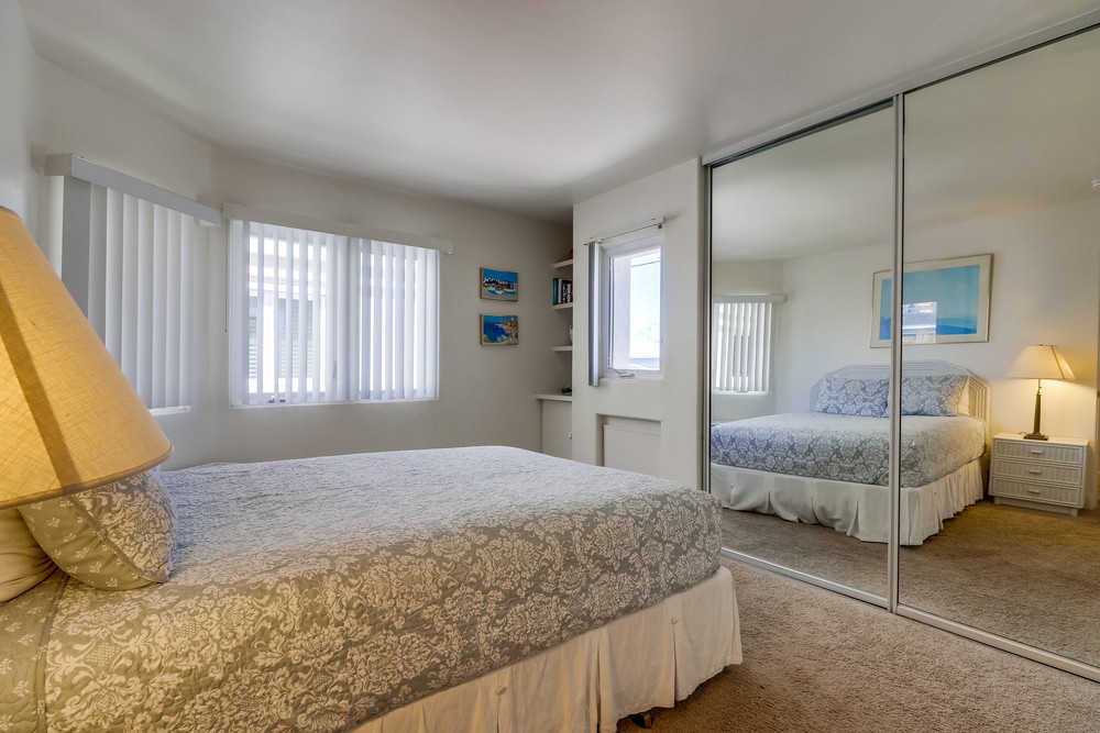 Virtual tour photo 38 of 43 for 2687 Ocean Front Walk