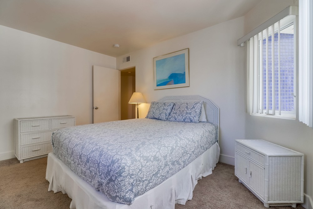 Virtual tour photo 39 of 43 for 2687 Ocean Front Walk