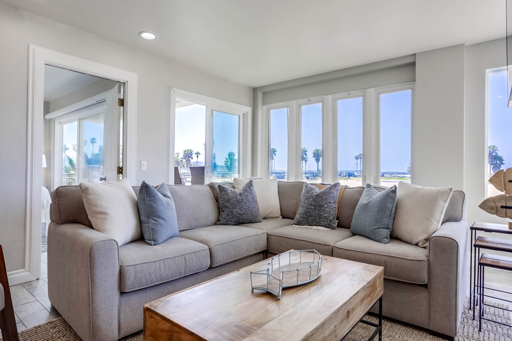 Virtual tour photo 12 of 40 for 2687 Ocean Front Walk