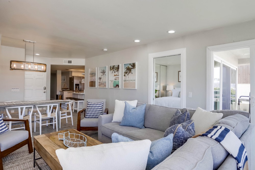 Virtual tour photo 16 of 40 for 2687 Ocean Front Walk
