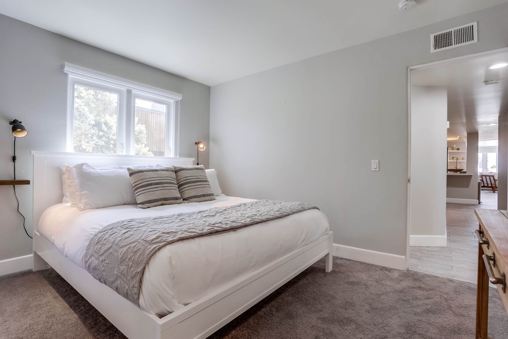 Virtual tour photo 32 of 40 for 2687 Ocean Front Walk