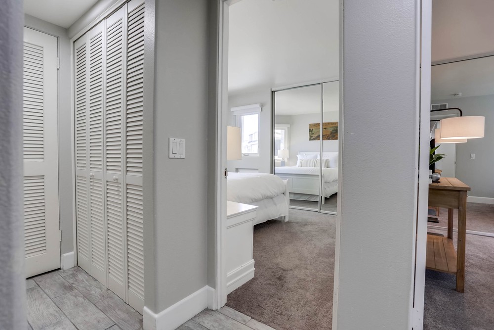 Virtual tour photo 35 of 40 for 2687 Ocean Front Walk