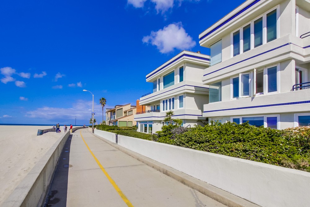 Virtual tour photo 3 of 45 for 2695 Ocean Front Walk
