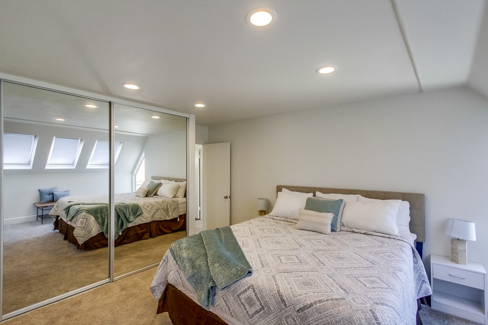 Virtual tour photo 22 of 45 for 2695 Ocean Front Walk