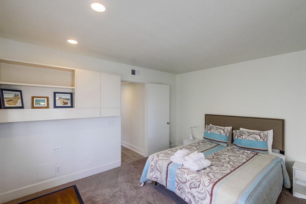Virtual tour photo 31 of 45 for 2695 Ocean Front Walk