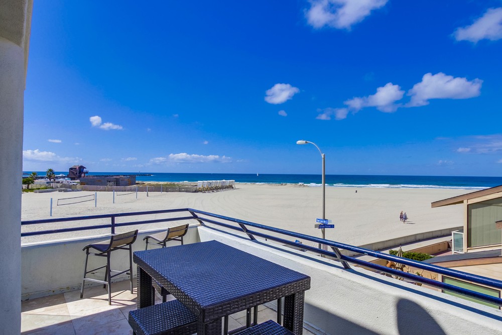 Virtual tour photo 38 of 45 for 2695 Ocean Front Walk
