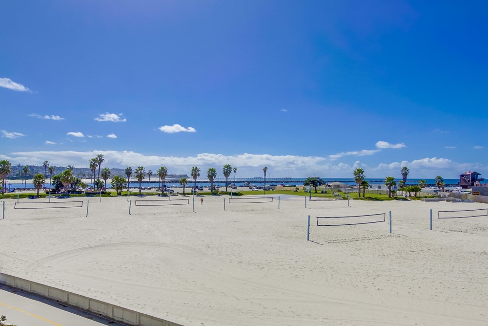 Virtual tour photo 39 of 45 for 2695 Ocean Front Walk