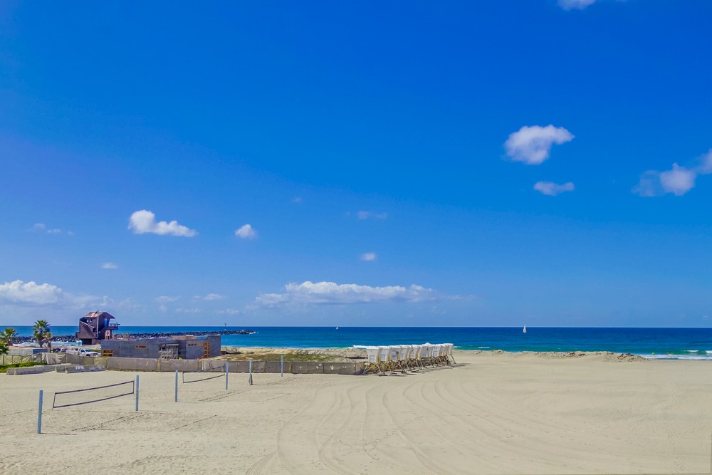 Virtual tour photo 41 of 45 for 2695 Ocean Front Walk