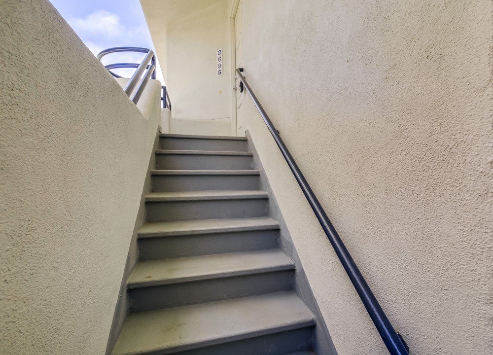 Virtual tour photo 5 of 54 for 2695 Ocean Front Walk
