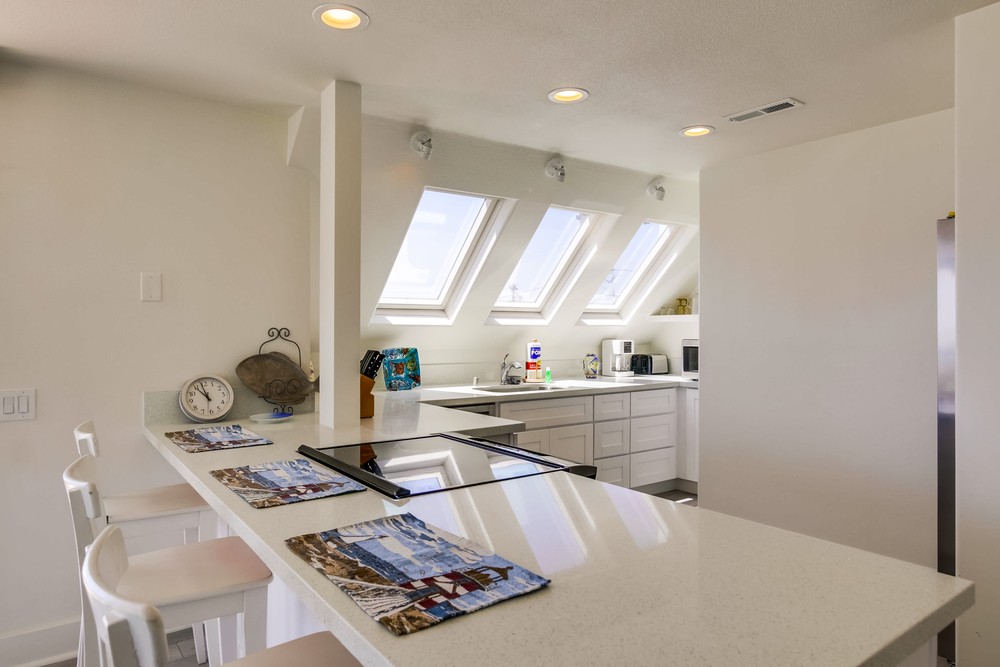 Virtual tour photo 20 of 54 for 2695 Ocean Front Walk