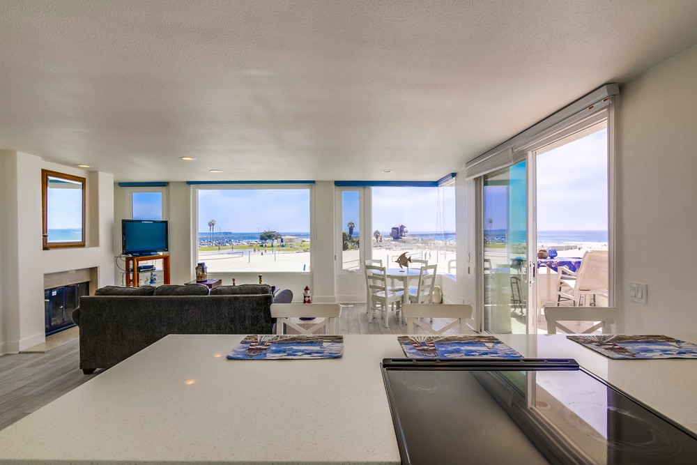 Virtual tour photo 26 of 54 for 2695 Ocean Front Walk