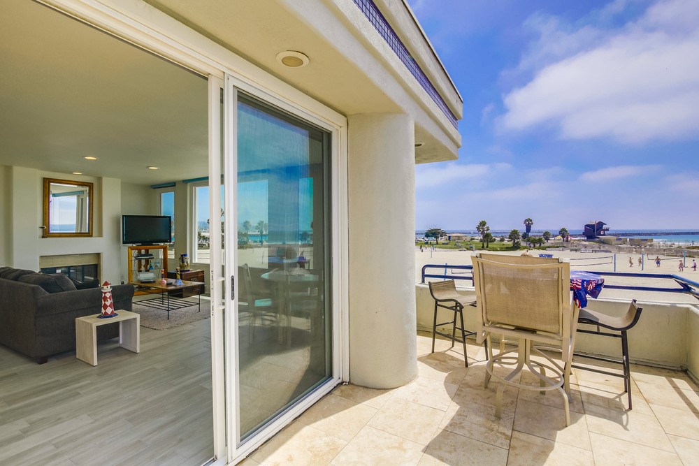 Virtual tour photo 27 of 54 for 2695 Ocean Front Walk