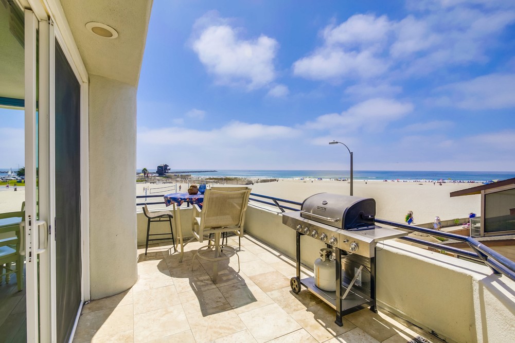 Virtual tour photo 28 of 54 for 2695 Ocean Front Walk