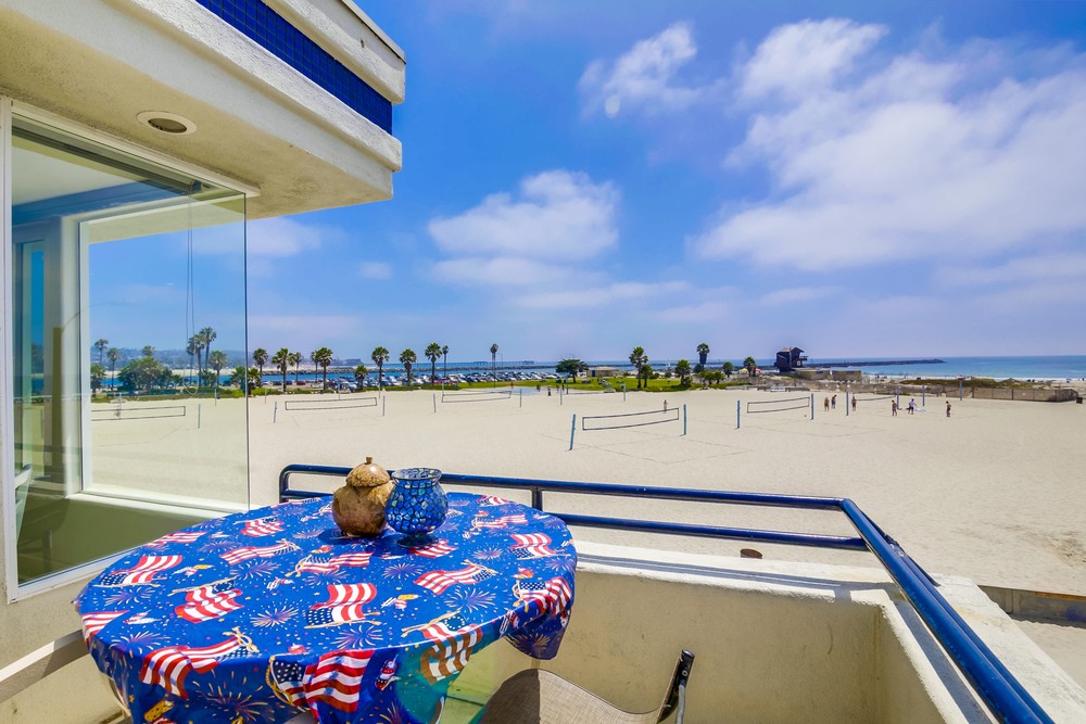 Virtual tour photo 30 of 54 for 2695 Ocean Front Walk