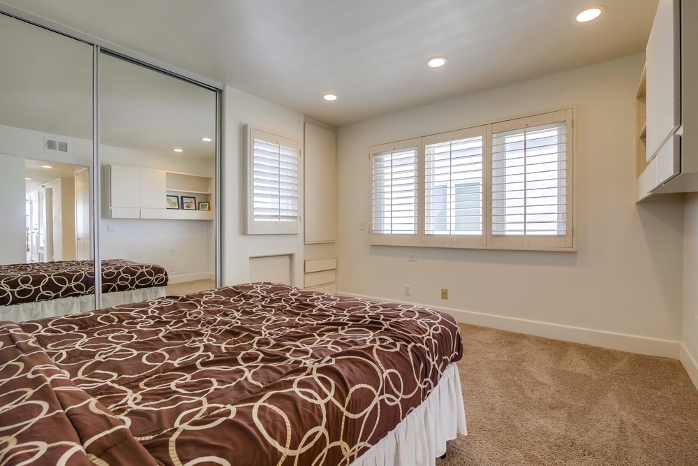 Virtual tour photo 42 of 54 for 2695 Ocean Front Walk