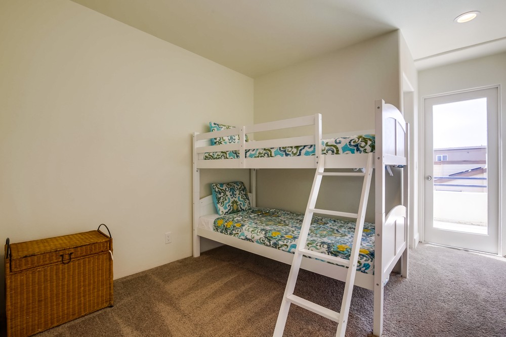 Virtual tour photo 45 of 54 for 2695 Ocean Front Walk