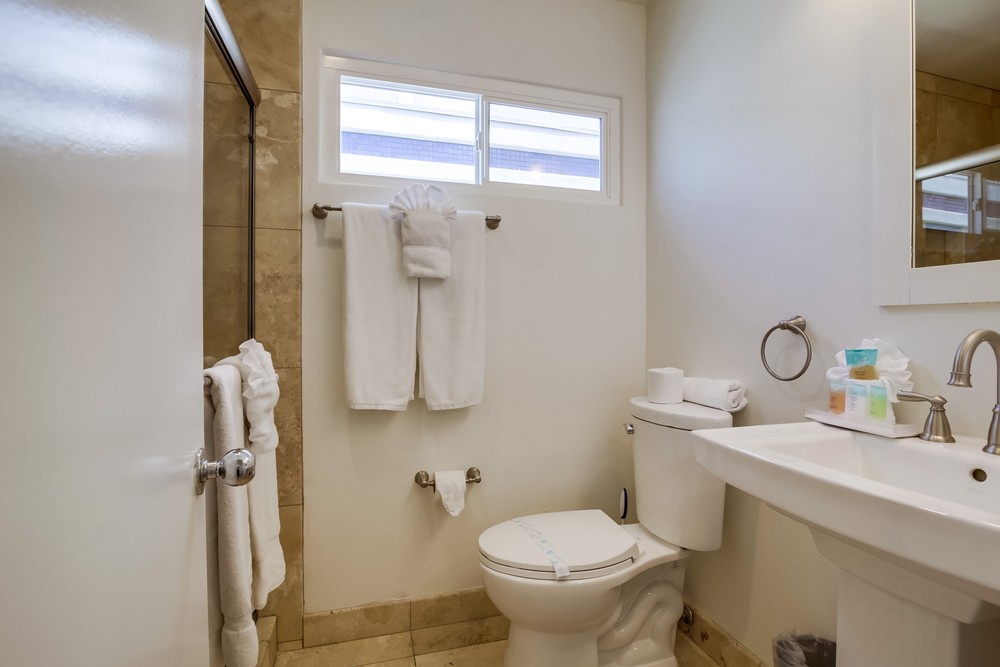 Virtual tour photo 48 of 54 for 2695 Ocean Front Walk