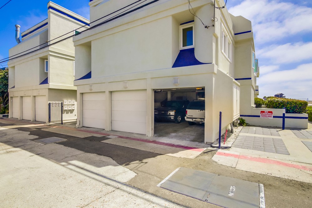 Virtual tour photo 52 of 54 for 2695 Ocean Front Walk