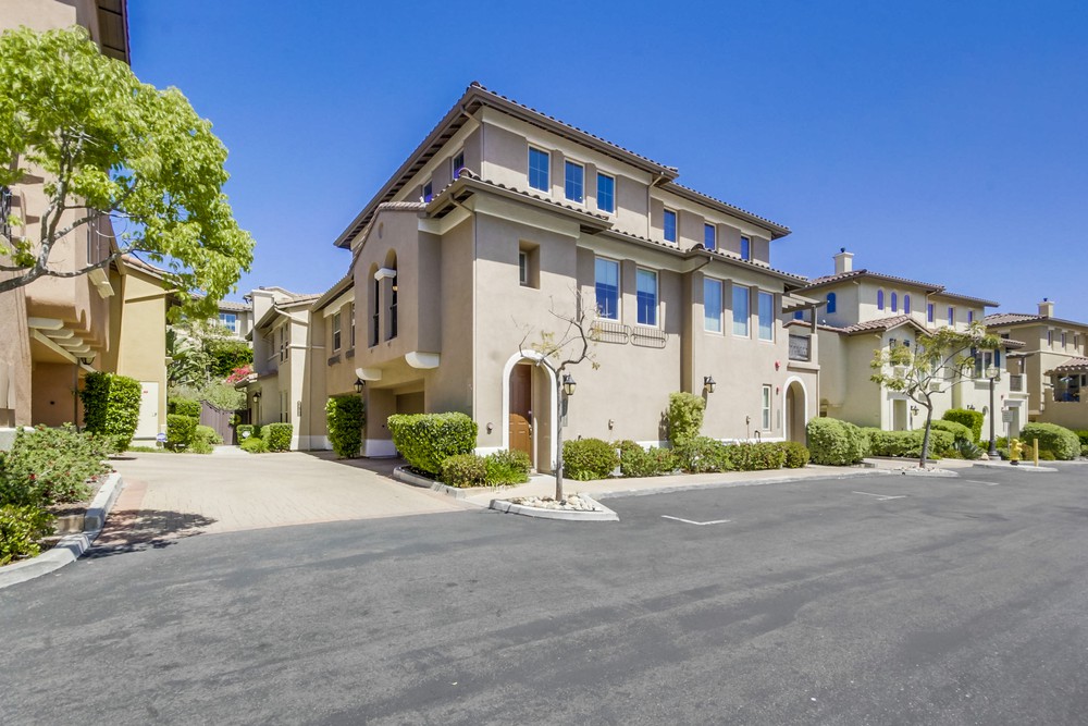 Virtual tour photo 1 of 34 for 2698 Piantino Cir
