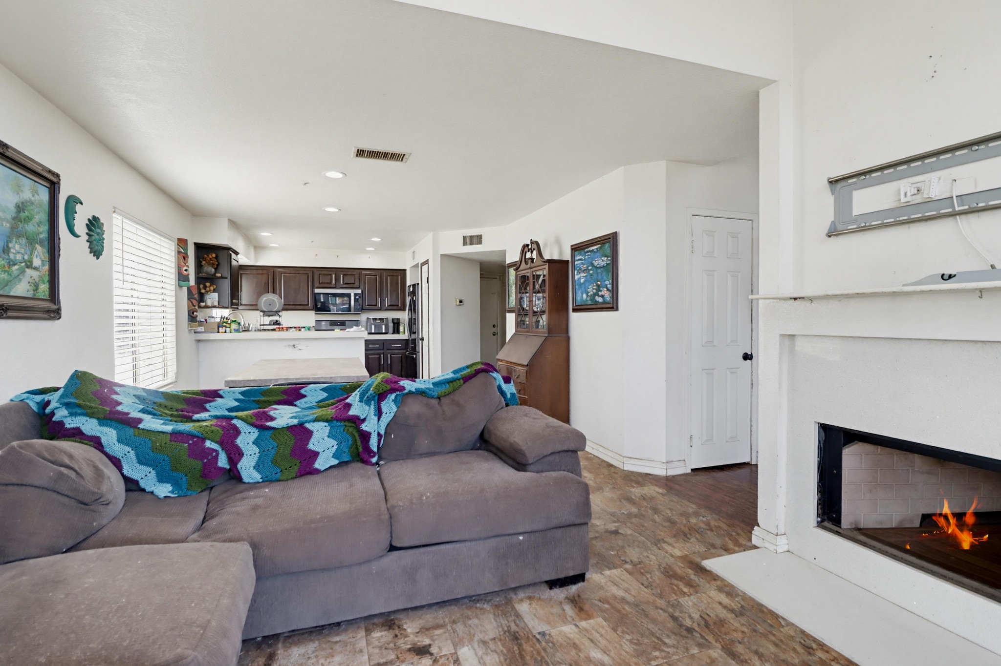 Virtual tour photo 9 of 39 for 2698 Valencia Canyon