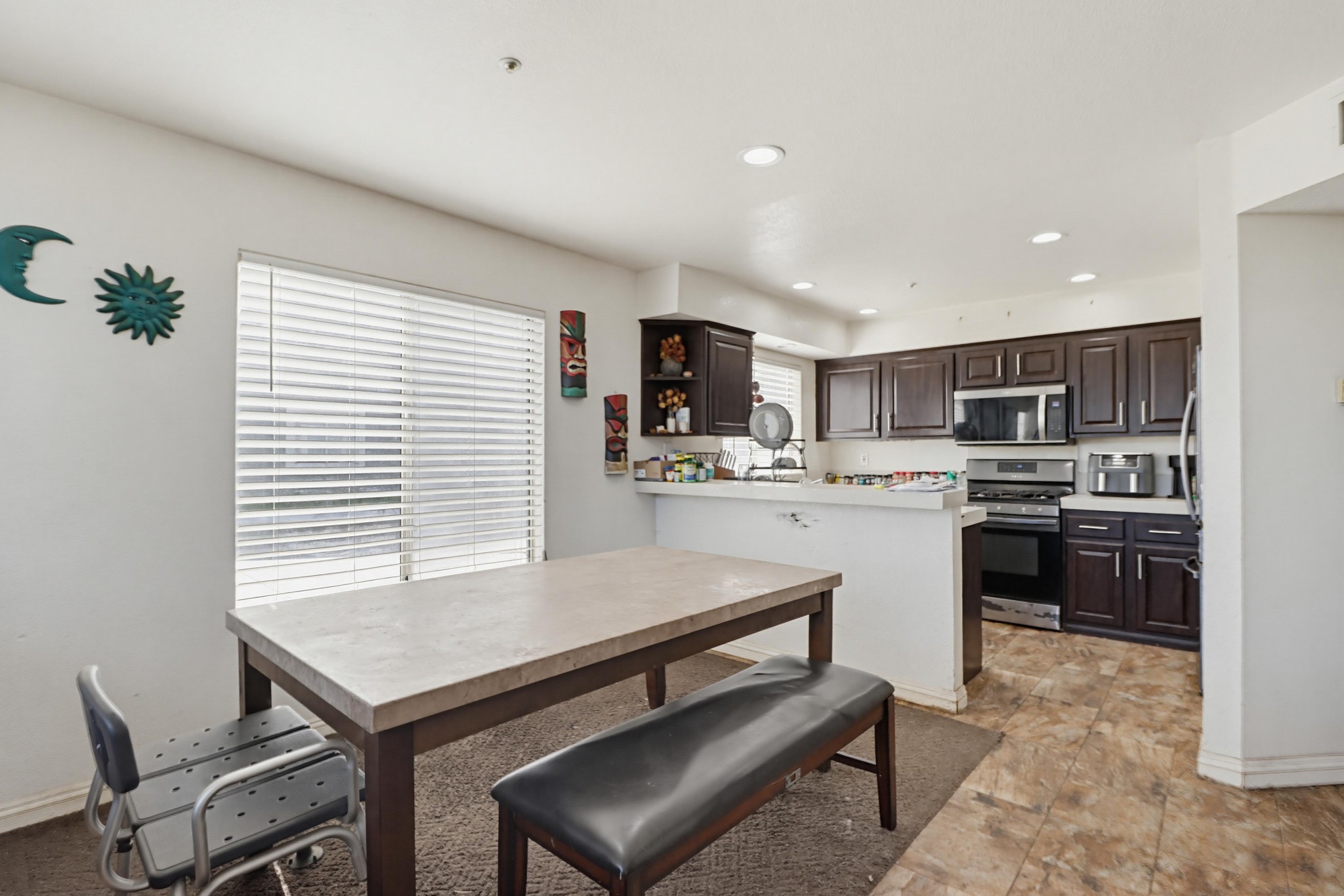 Virtual tour photo 10 of 39 for 2698 Valencia Canyon