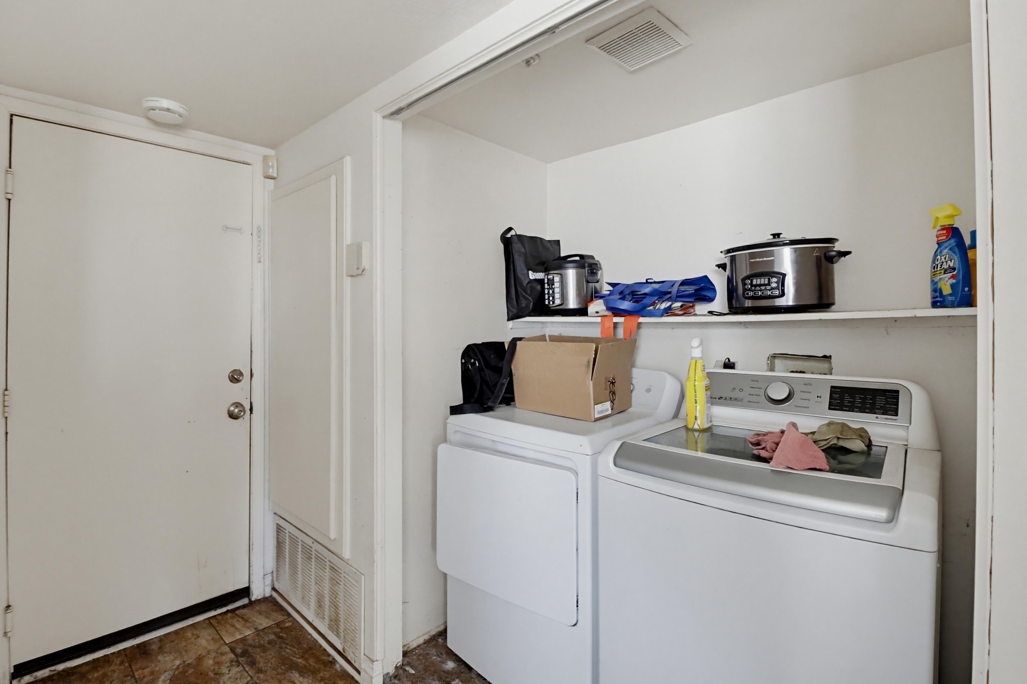Virtual tour photo 17 of 39 for 2698 Valencia Canyon