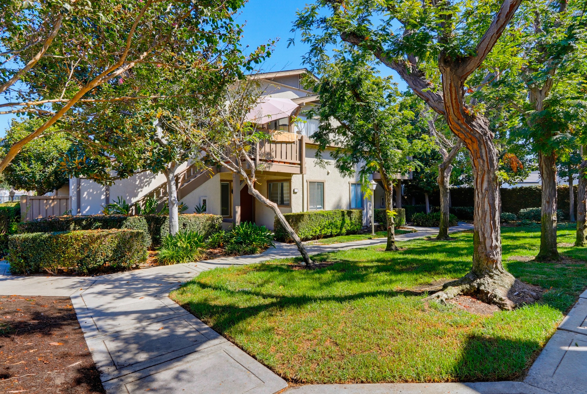 Virtual tour photo 1 of 55 for 27 Rockwood #6