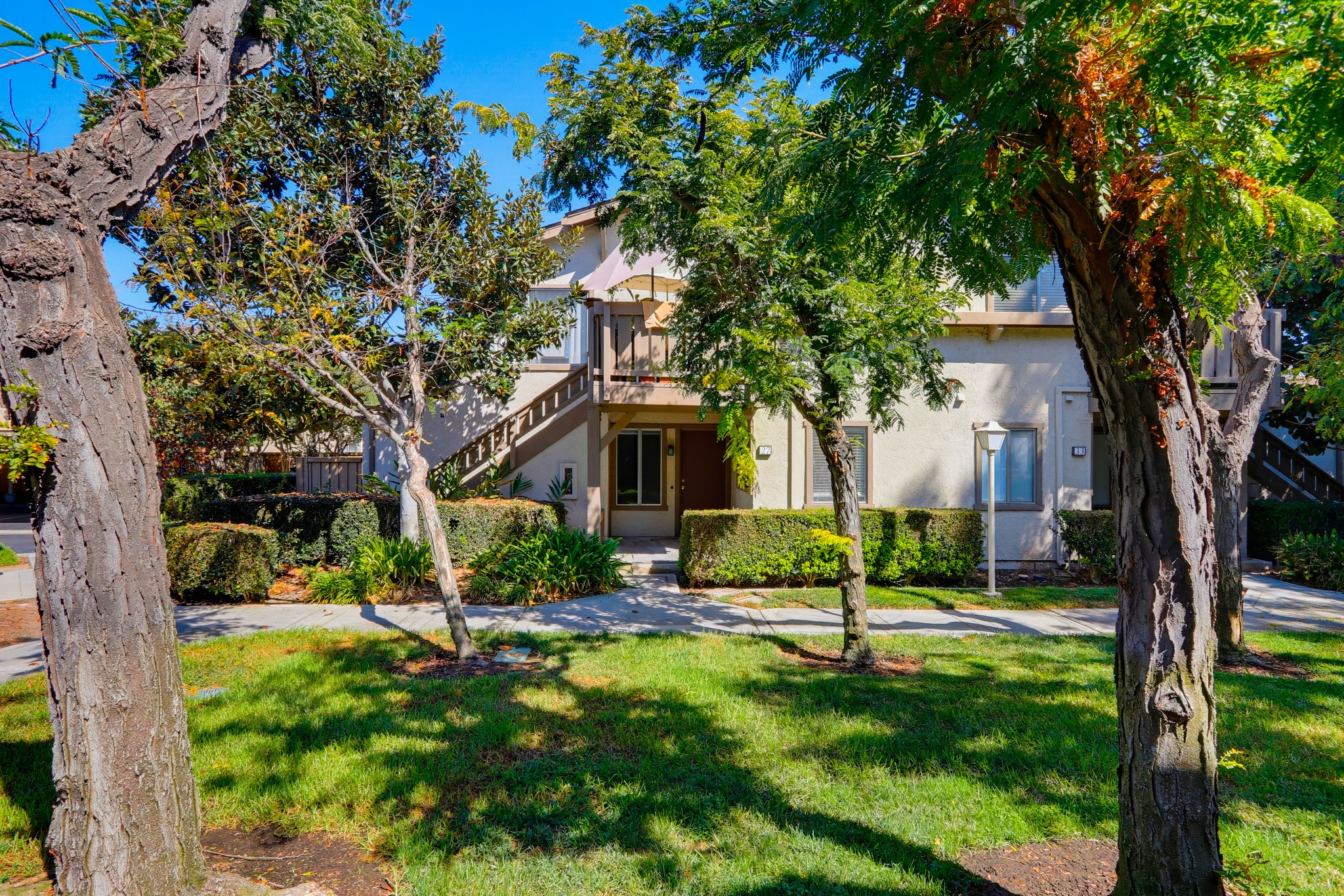 Virtual tour photo 4 of 55 for 27 Rockwood #6