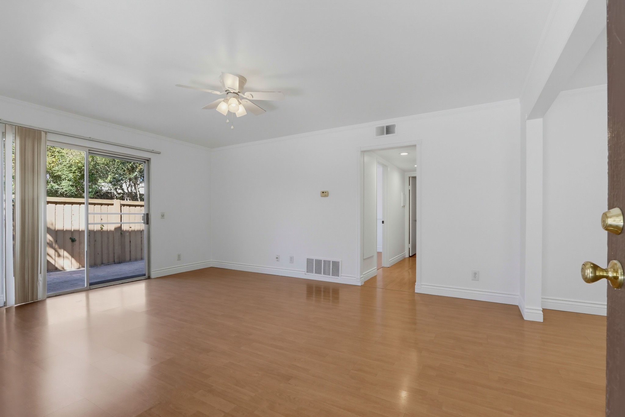 Virtual tour photo 8 of 55 for 27 Rockwood #6