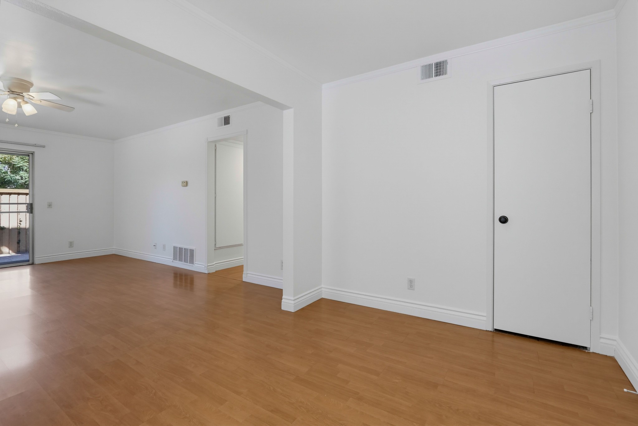 Virtual tour photo 18 of 55 for 27 Rockwood #6
