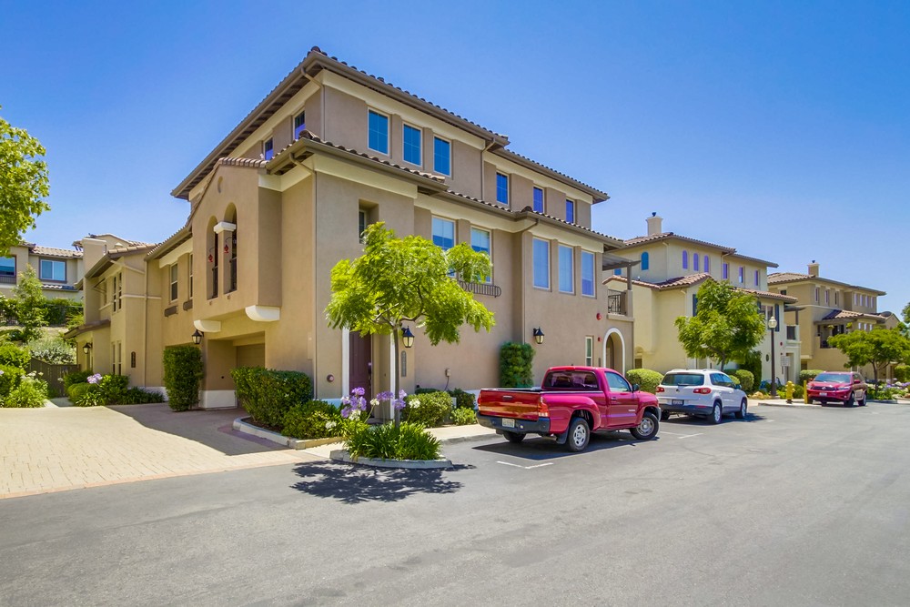Virtual tour photo 1 of 38 for 2700 Piantino Cir