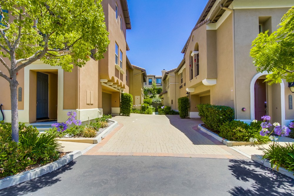 Virtual tour photo 3 of 38 for 2700 Piantino Cir