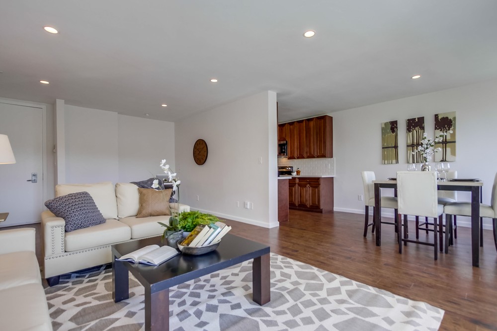 Virtual tour photo 18 of 43 for 2701 2nd Ave #103