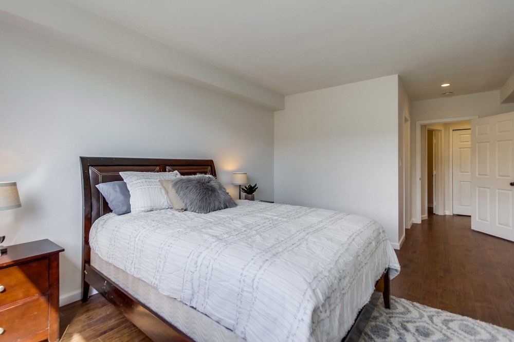 Virtual tour photo 34 of 43 for 2701 2nd Ave #103