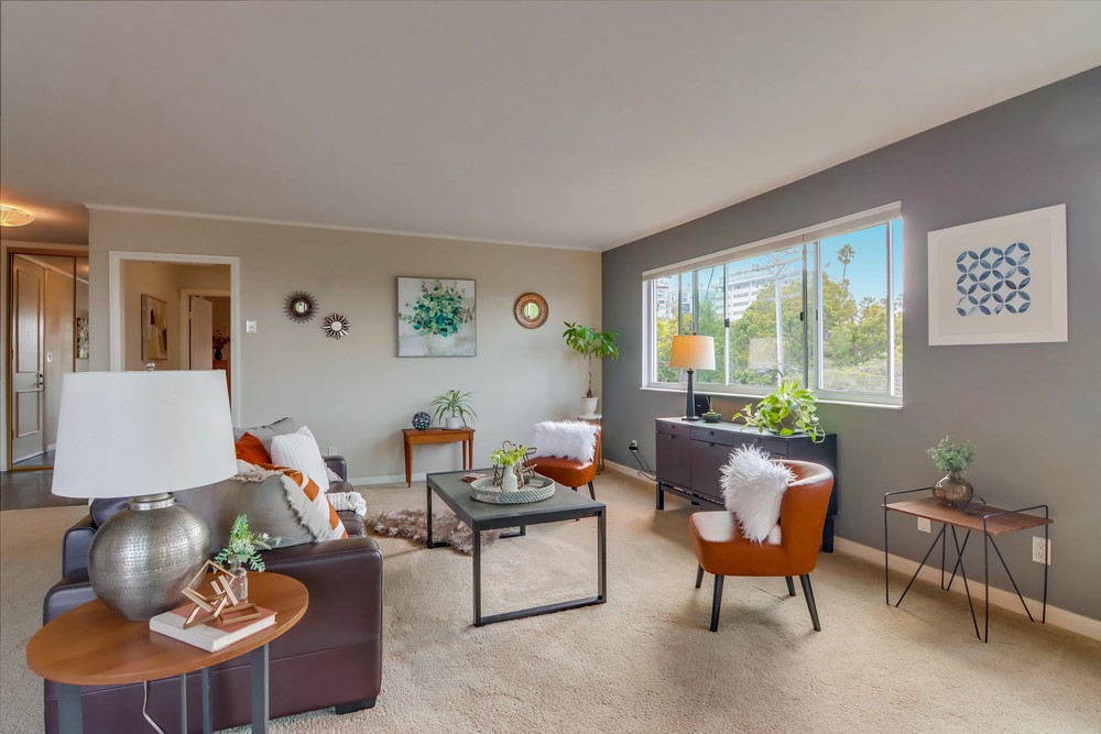Virtual tour photo 12 of 42 for 2701 2nd Ave