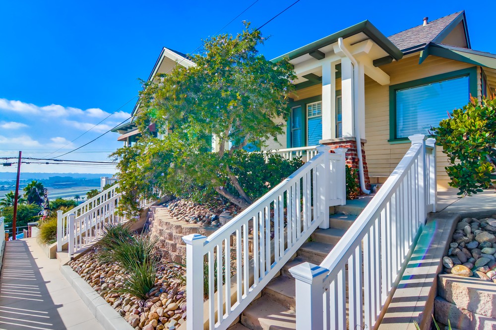 Virtual tour photo 4 of 22 for 2705 Columbia St
