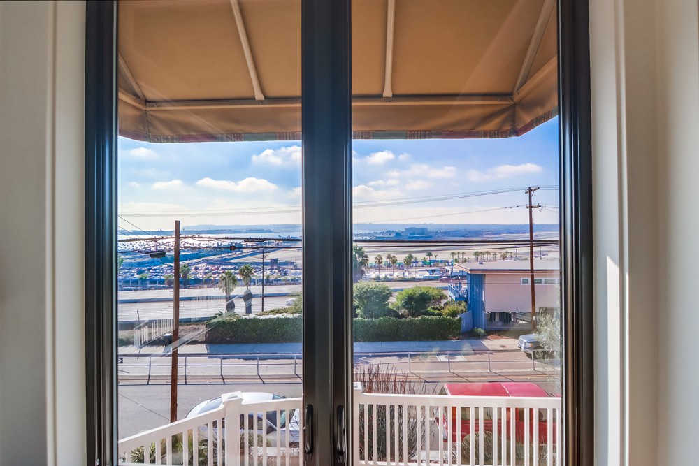 Virtual tour photo 12 of 22 for 2705 Columbia St