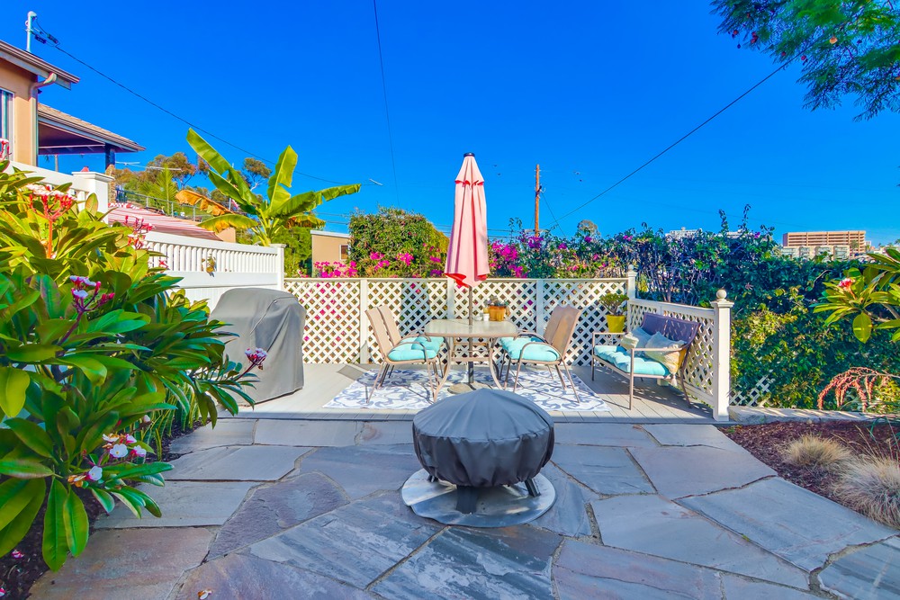 Virtual tour photo 17 of 22 for 2705 Columbia St
