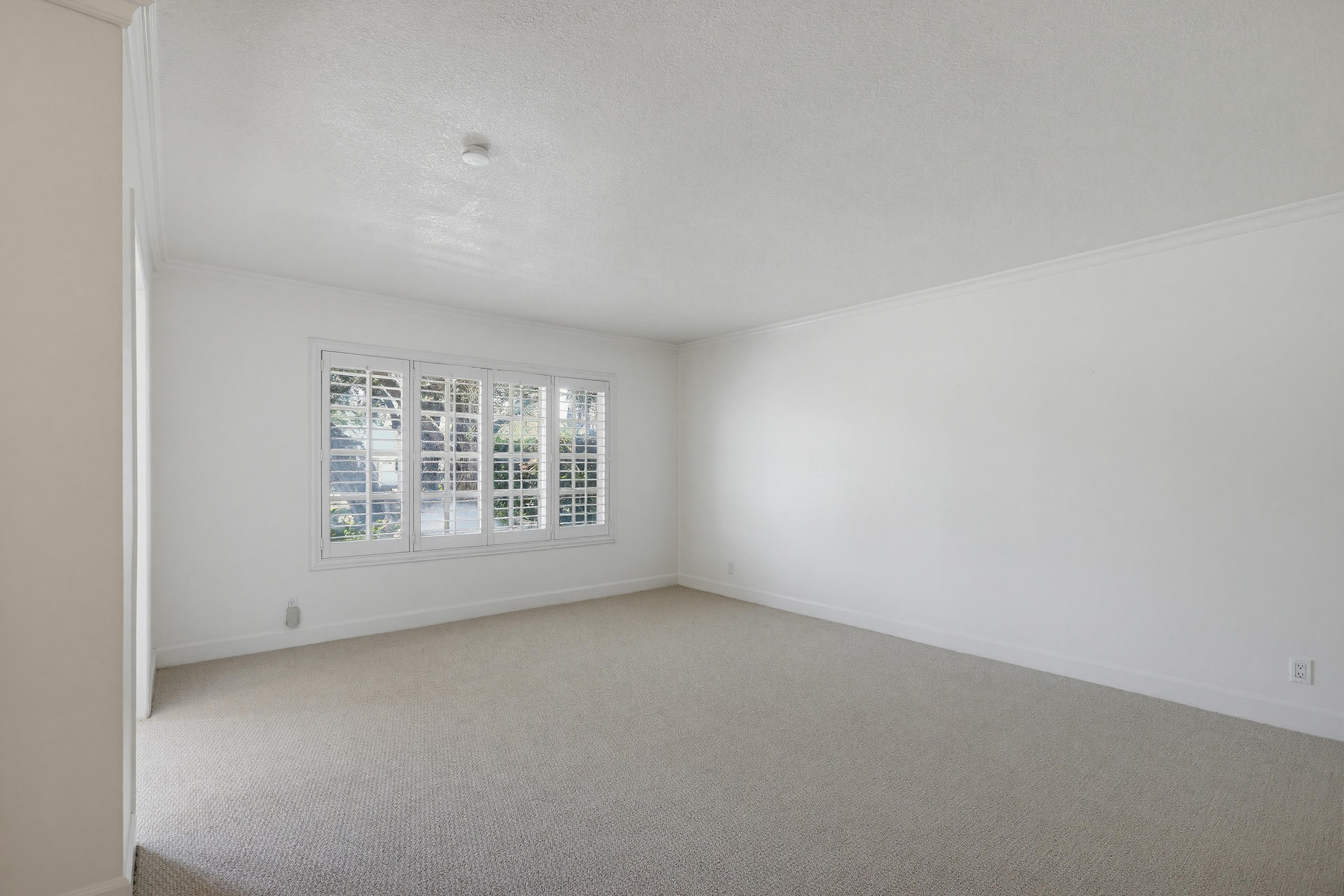 Virtual tour photo 16 of 65 for 2705 E Jacaranda Ave