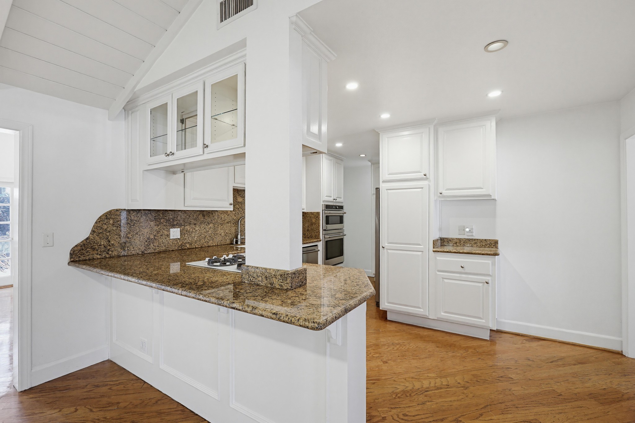 Virtual tour photo 20 of 65 for 2705 E Jacaranda Ave