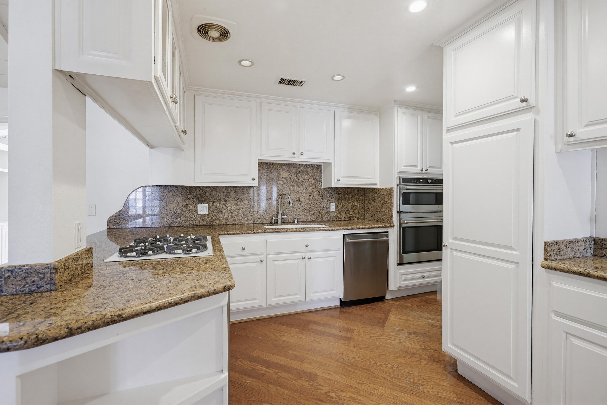 Virtual tour photo 21 of 65 for 2705 E Jacaranda Ave