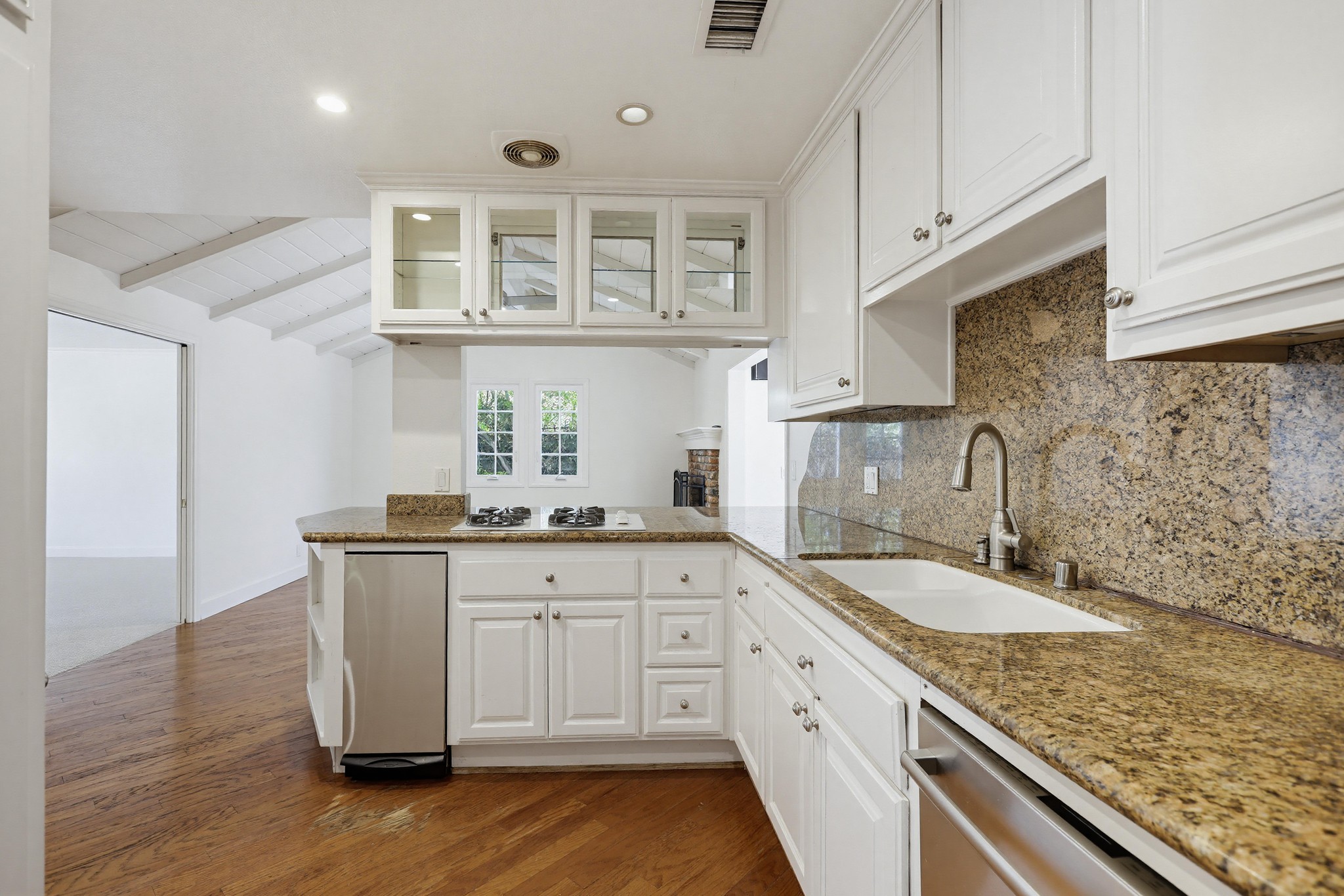 Virtual tour photo 23 of 65 for 2705 E Jacaranda Ave