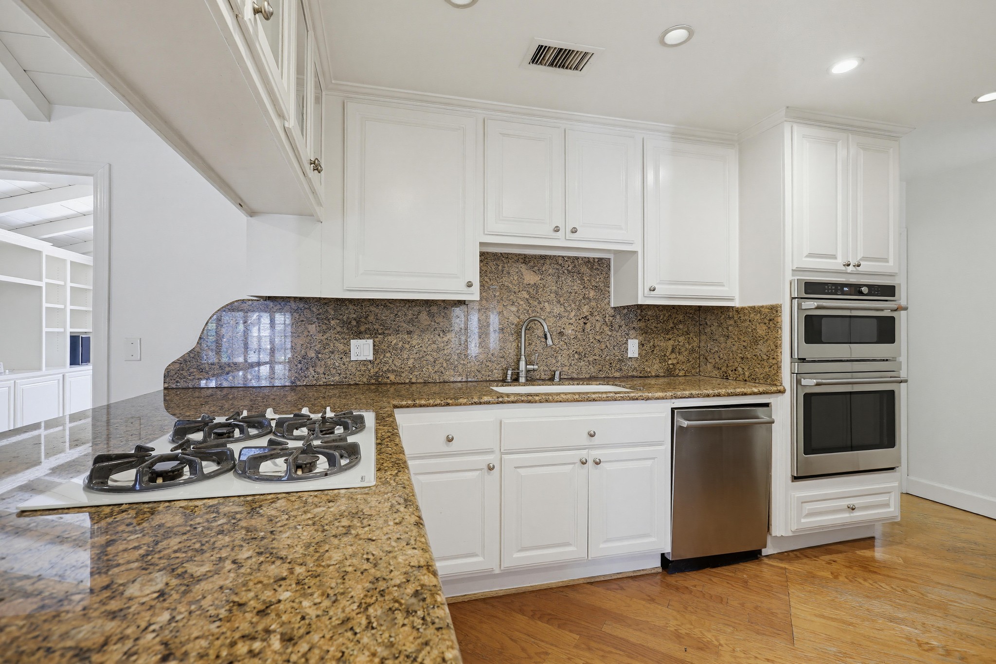 Virtual tour photo 27 of 65 for 2705 E Jacaranda Ave