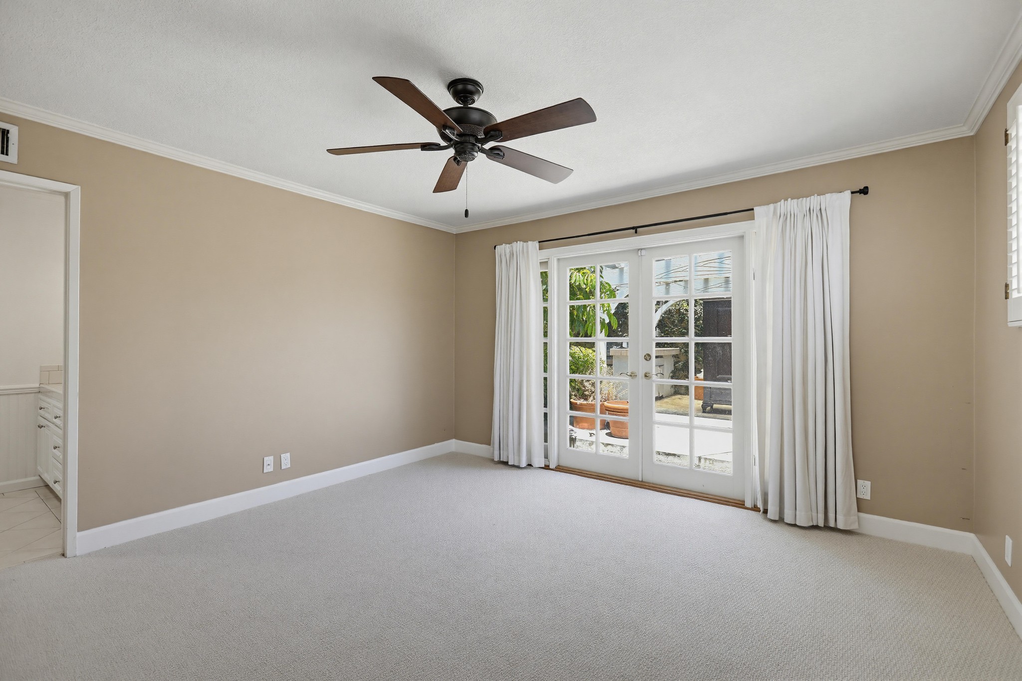 Virtual tour photo 49 of 65 for 2705 E Jacaranda Ave
