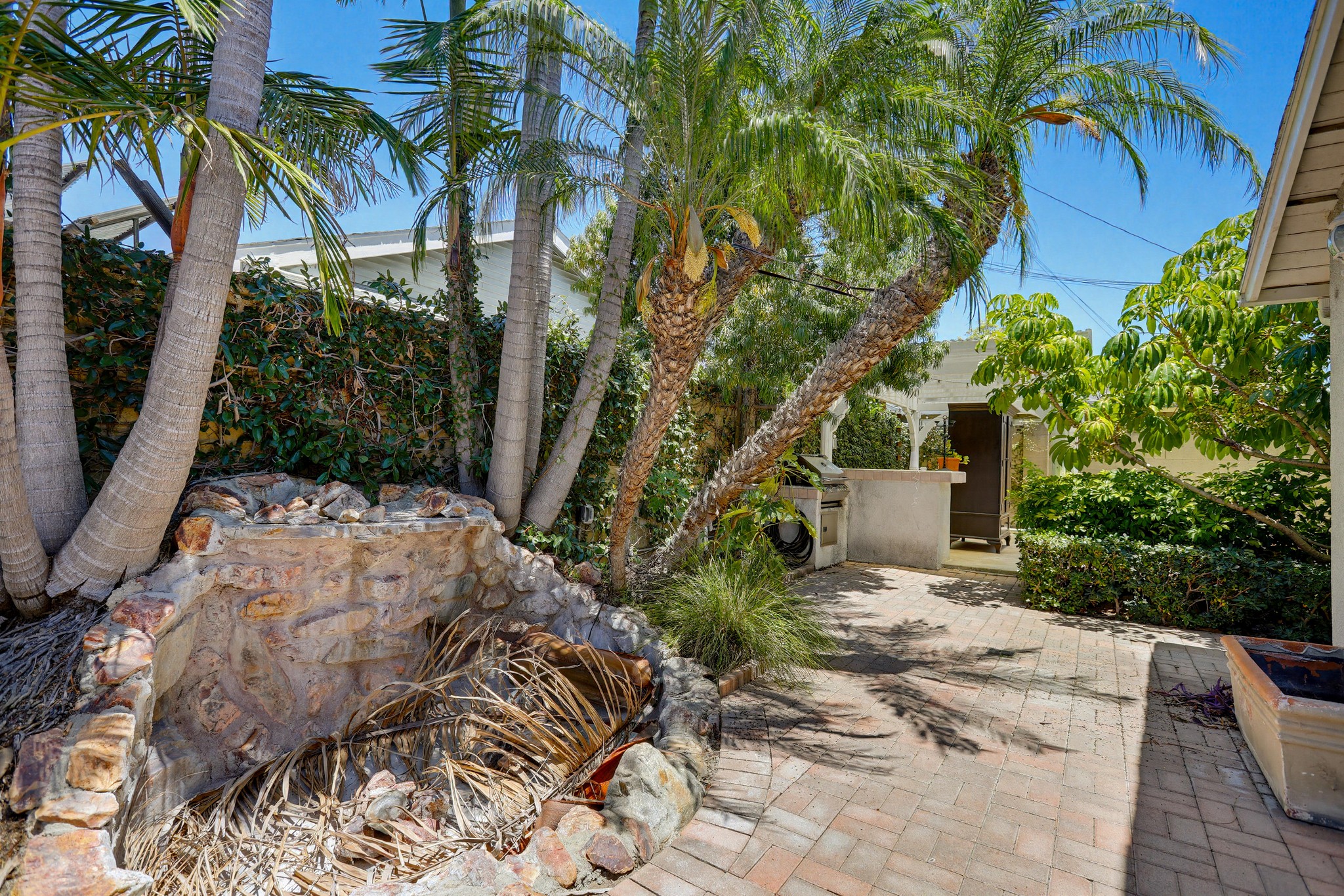 Virtual tour photo 58 of 65 for 2705 E Jacaranda Ave