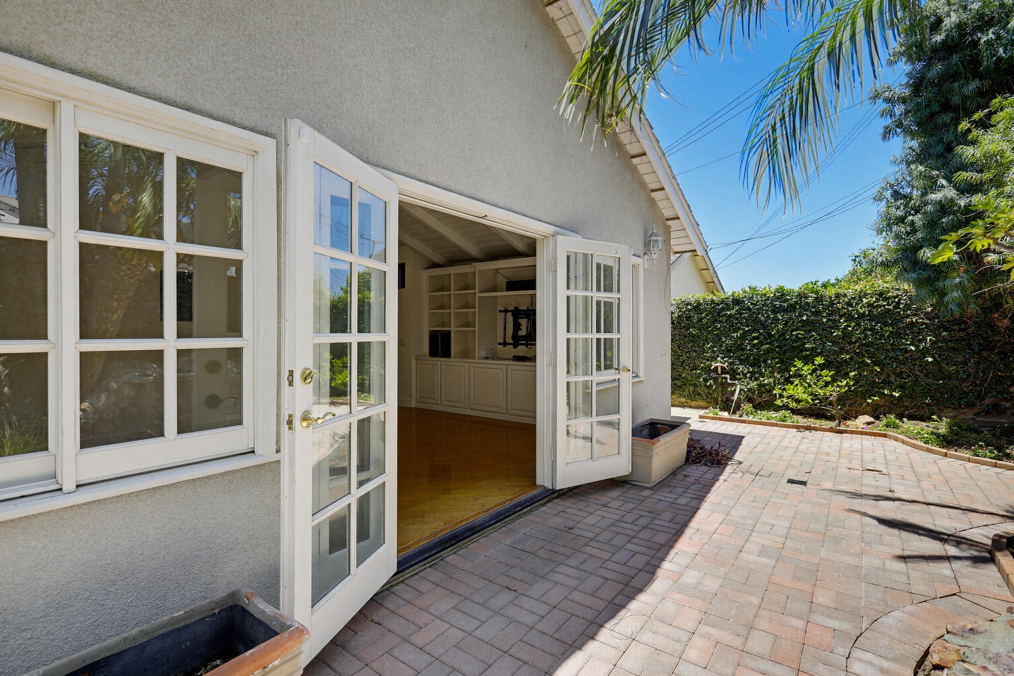 Virtual tour photo 59 of 65 for 2705 E Jacaranda Ave