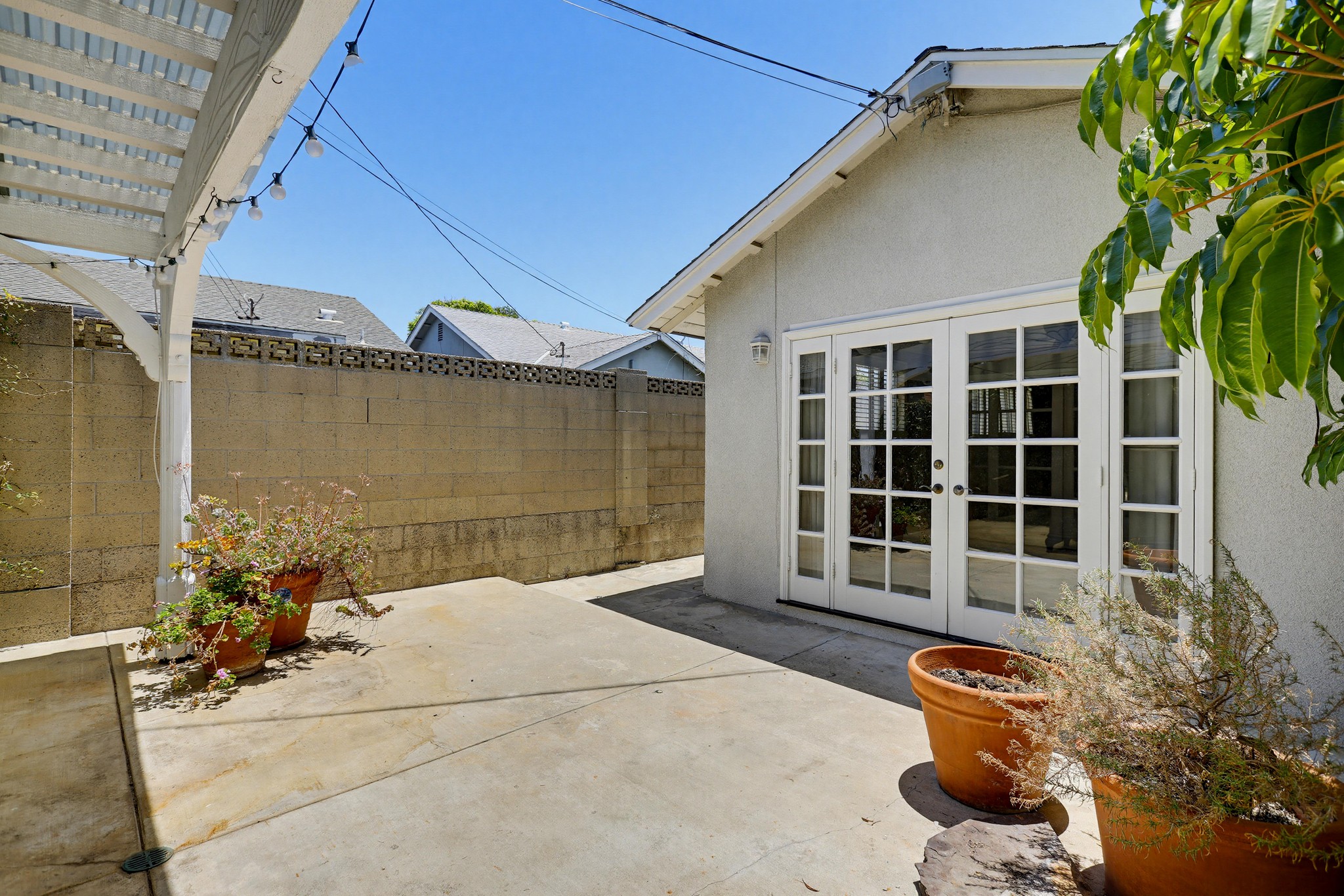 Virtual tour photo 61 of 65 for 2705 E Jacaranda Ave